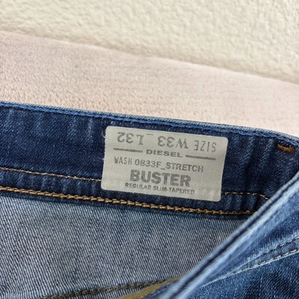 Diesel Regular Slim Tapered Buster Distressed Jeans in 0833F Blue Wash Men 33x32